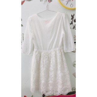 đầm trắng xinh size M. TA67