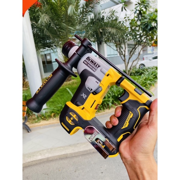 KHOAN BÊ TÔNG DEWALT DCH172