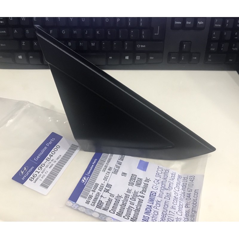 Ốp tam giác chân gương ngoài HYUNDAI GRAND I10 - Hàng xịn chính hãng