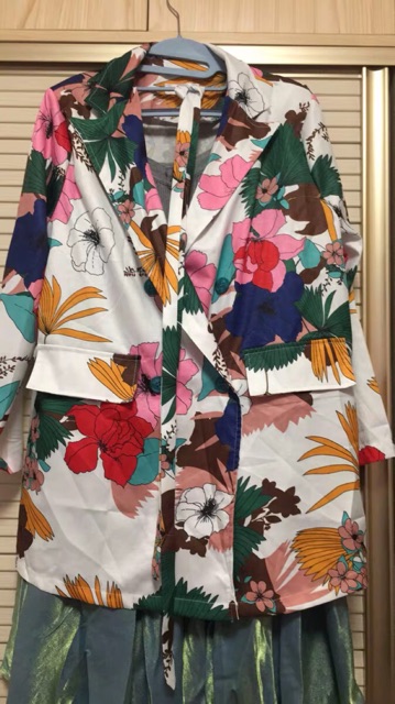 (MộcLan ORDER) áo véc hoạ tiết hoa bắt mắt | BigBuy360 - bigbuy360.vn