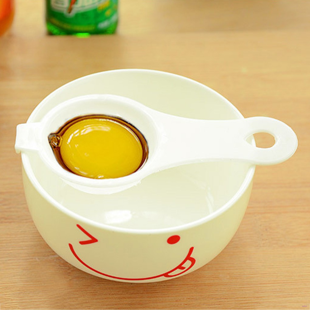 Dụng cụ tách lòng đỏ trứng tiện dụng