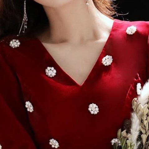 Váy xòe đính hoa trắng sang trọng cho chị em đi tiệc | BigBuy360 - bigbuy360.vn