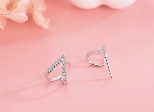 Bông tai nữ bạc ta - khuyên tai gắn đá mẫu sang chảnh - trang sức bạc 9999