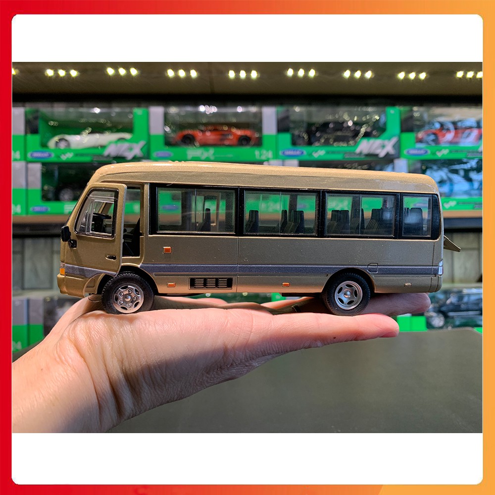 Mô hình xe Bus Toyota Coaster CMB tỉ lệ 1:32 Shenghui