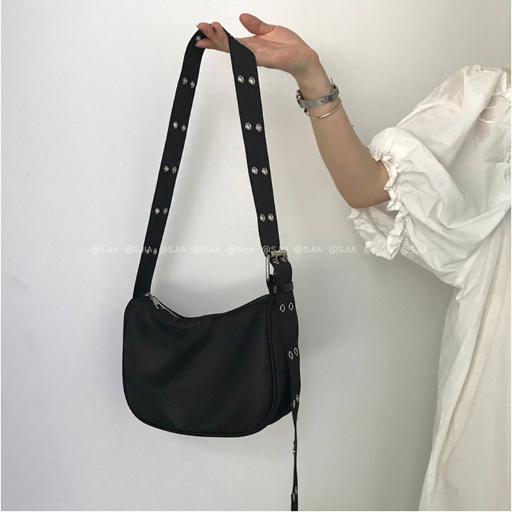 Túi Tote Đeo Chéo Khoen Bấm 🦋 Túi Nhỏ Vải Bấm Khuyên Khóa Kéo 🦋 | BigBuy360 - bigbuy360.vn