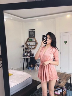 ĐẦM DÁNG XÒE CỔ CHỮ V