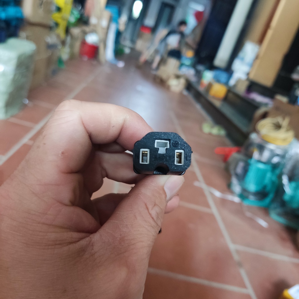 Cục sạc 12V bình xịt điện loại điện tử