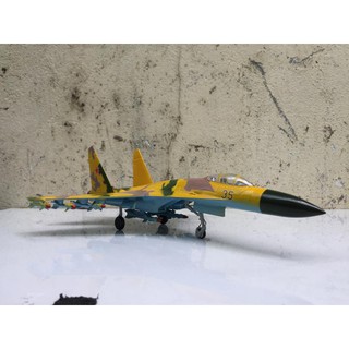 Mô hình Máy báy SU-35 1:72