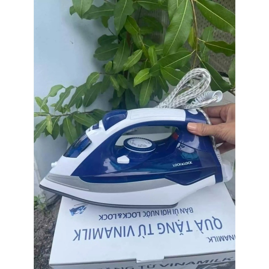 Bàn ủi hơi nước cầm tay, bàn là lock&amp;lock quà tặng từ vinamilk