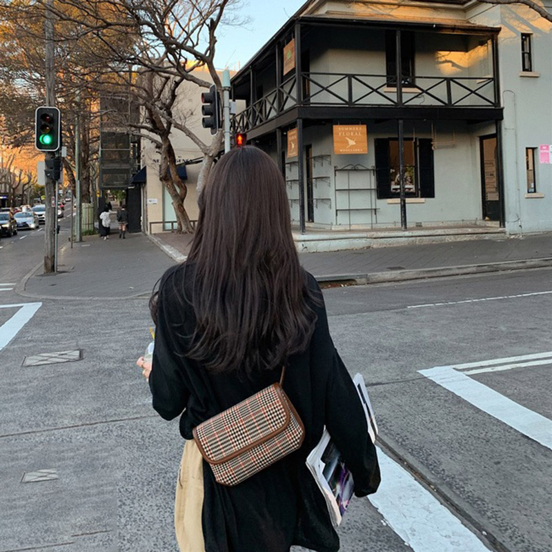 Túi Đeo Chéo Vai Kiểu Đơn Giản Thời Trang Sành Điệu Bắt Mắt