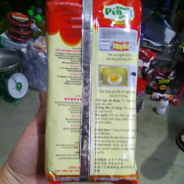 BÁNH PÍA ĐẬU SẦU RIÊNG 5OOG TÂN HUÊ VIÊN DATE MỚI MỖI NGÀY