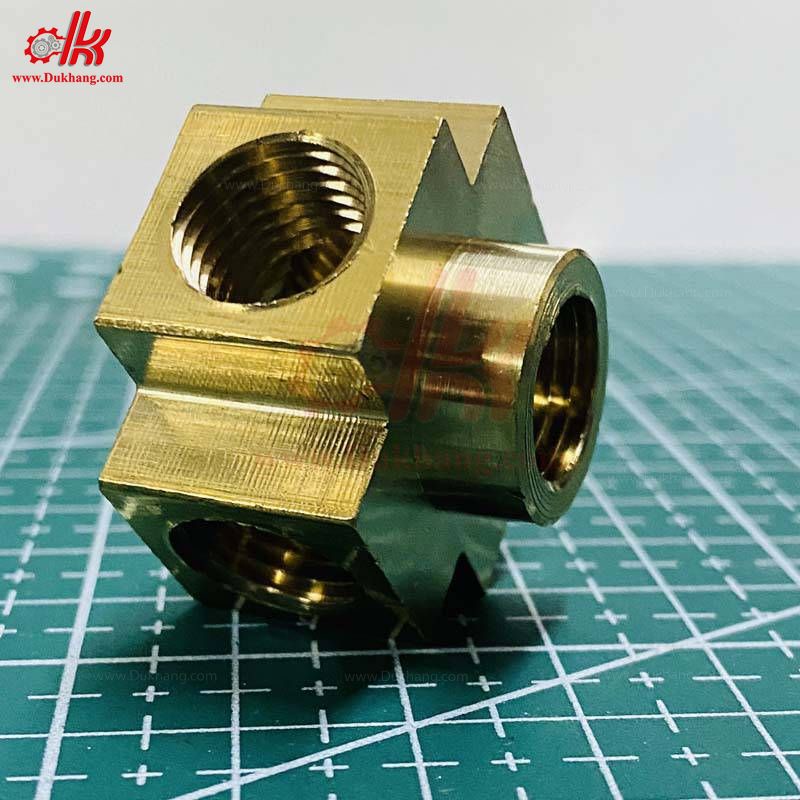 Ngã năm thau nối ren trong 13mm