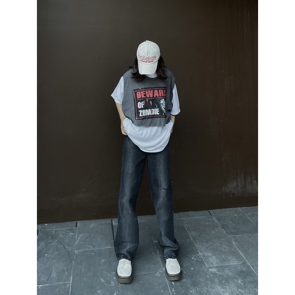 Quần Jean khói loang ống rộng rách một bên siêu chất | BigBuy360 - bigbuy360.vn