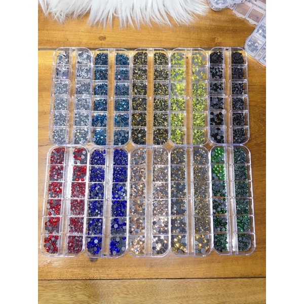 Đá chân bằng, đá tròn , đá trắng , đá vang, đá mix size mix màu, đá đen , đá gắn móng tay, đá nail