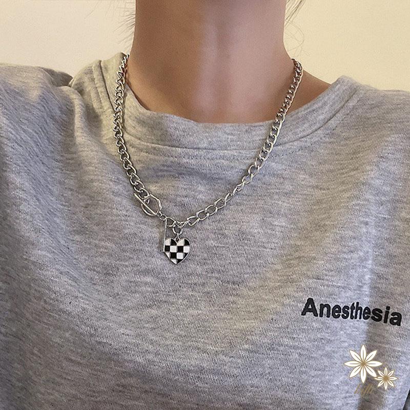 Vòng cổ mặt hình hình trái tim họa tiết caro phong cách Hàn Quốc thời trang cho cặp đôi