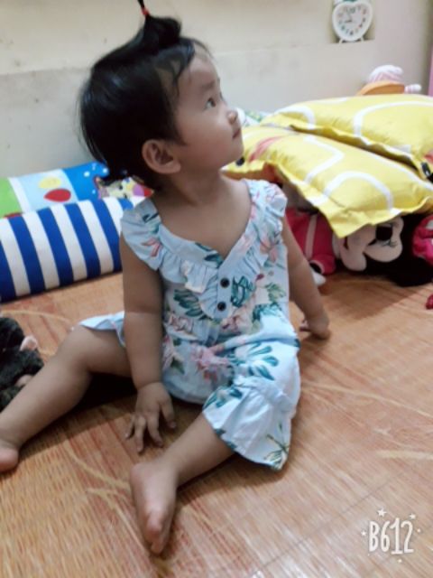 Váy lanh đẹp bé gái