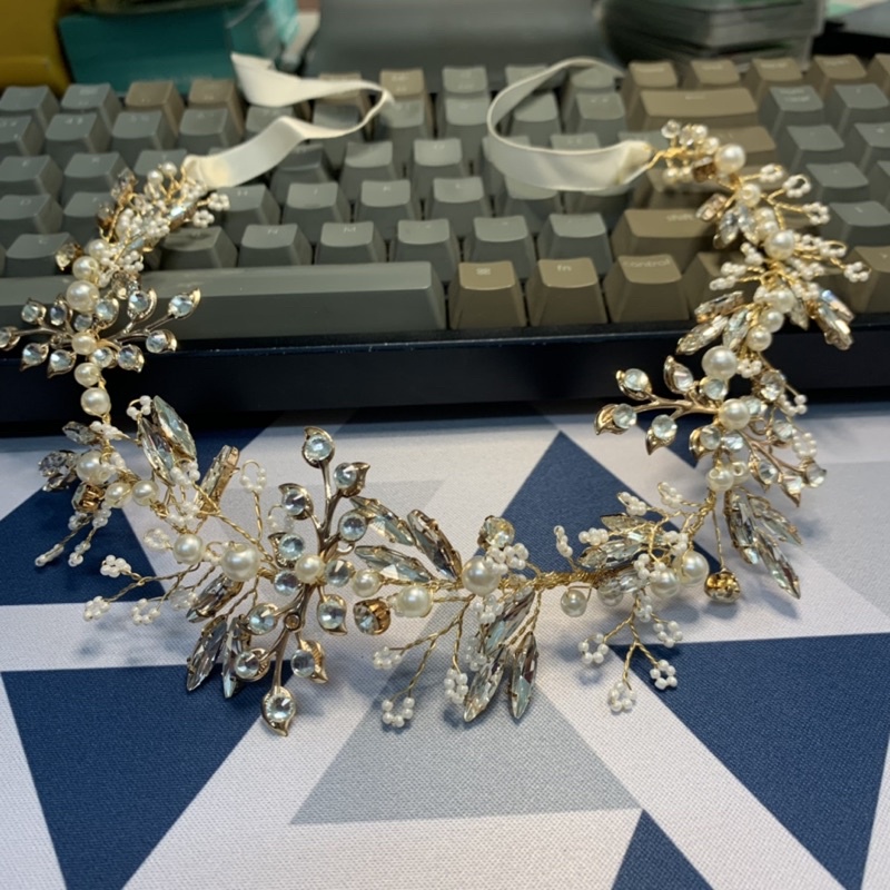 Cài tóc cô dâu dây đá mềm ánh vàng đính đá hạt trai mẫu Châu Âu Giangpkc