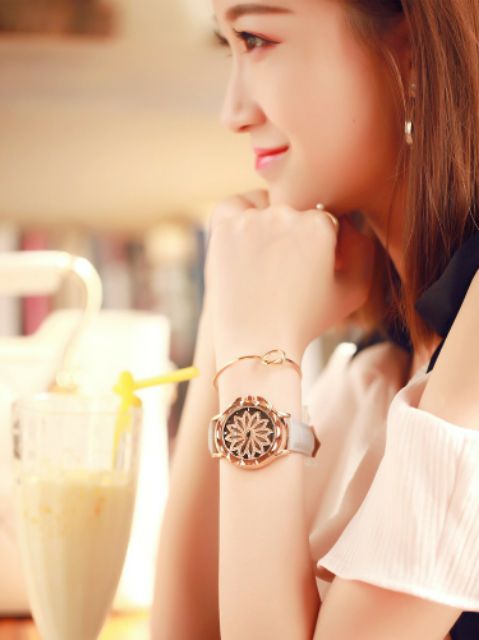 Đồng Hồ Nữ LRUISI Bông Tuyết Xoay Chính Hãng