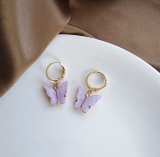 Khuyên tai mặt bươm bướm