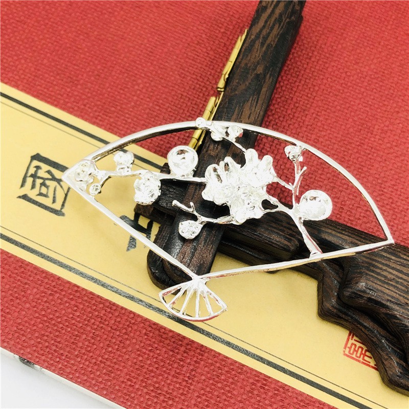 1 phiến đúc họa tiết quạt đính hoa mai 47*74mm nguyên liệu làm trâm làm trang sức cổ trang