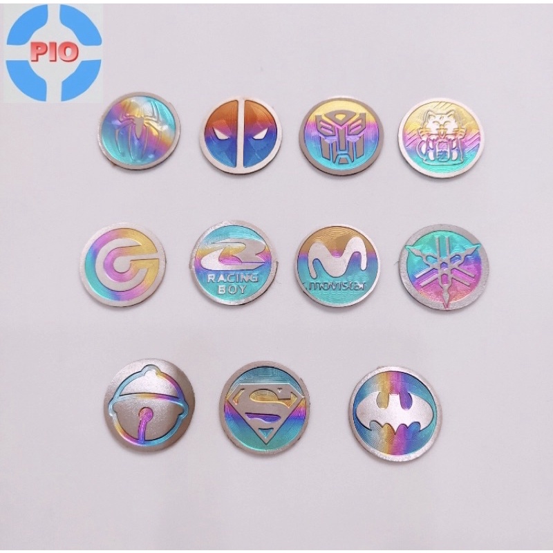 Tem Logo Tròn Titan Siêu Nhân, Mèo May Mắn Có Sẵn Keo 3M