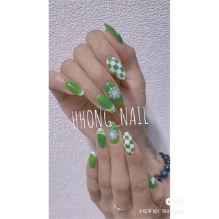 nail box vẽ xanh trắng đen