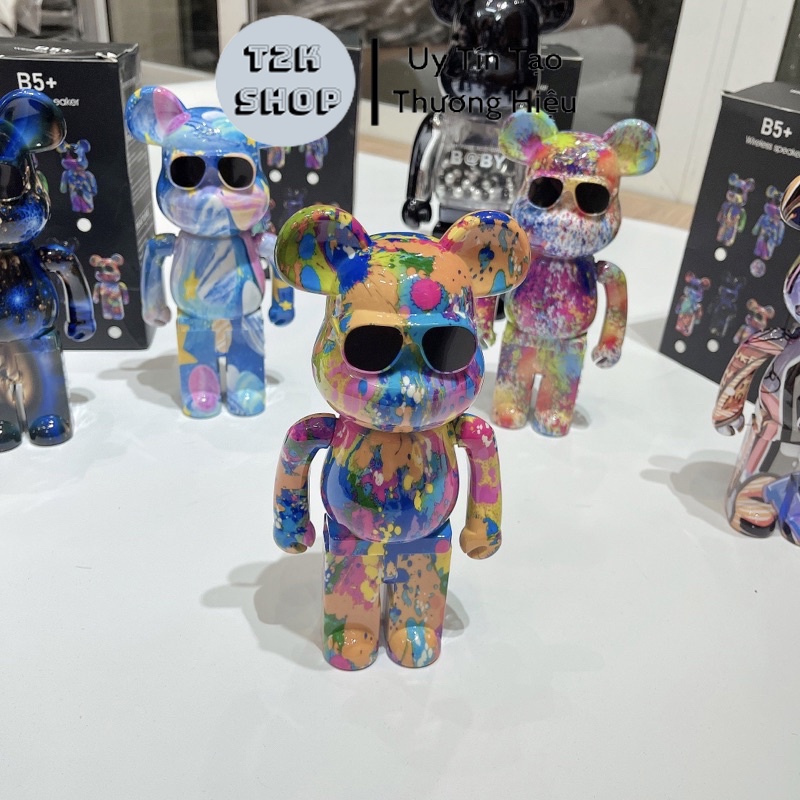 Loa Nghe Nhạc Bluetooth Gấu Bearbrick Mini Để Bàn Cầm Tay B5+ Âm Thanh Bass Cực Mạnh - T2K Shop