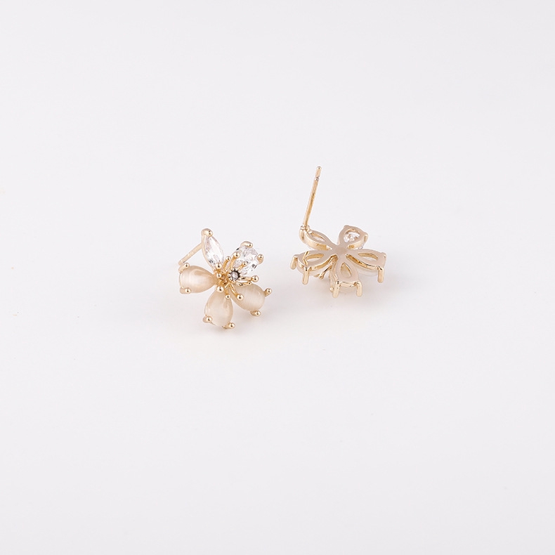 925 alloy of zirconium Korean version of Cat Eye small flower earrings jewelry fashion female flower sweet