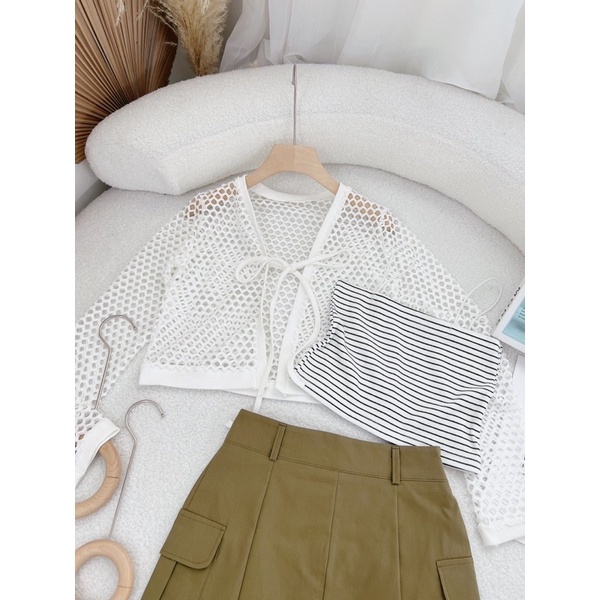 Set áo croptop 2 dây kèm áo khoác lưới vàng chân váy nâu