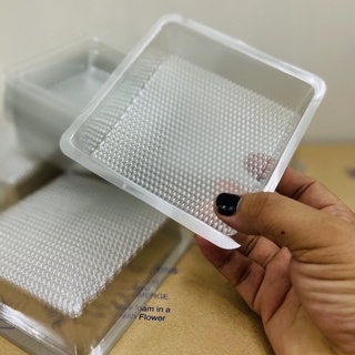 1 Khay Nhựa VUÔN 1/2- tiện dụng để MÚT XỐP Cắm hoa chuyên nghiệp-không lo bị chảy hết nước- vừa 1/2 cục mút xốp