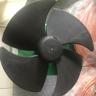 Cánh quạt cục nóng điều hoà 4cánh thuận