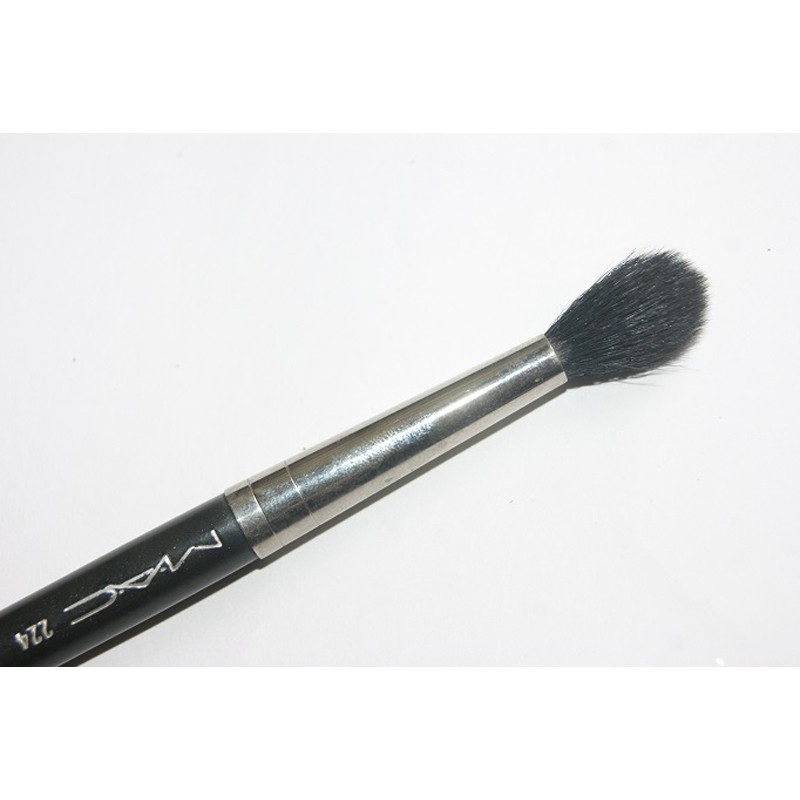 Cọ Tán Phấn Màu Mắt MAC 224 - Mac EyeBrush