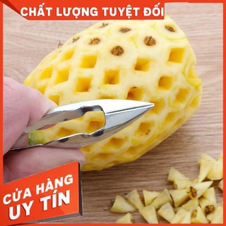 Dụng cụ gắp mắt dứa thông minh