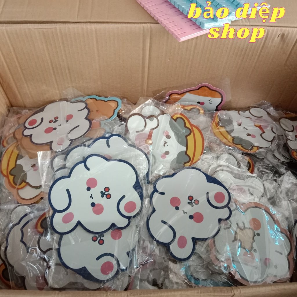 Quạt cầm tay mini bằng nhựa với họa tiết hình hoạt hình siêu cute | BigBuy360 - bigbuy360.vn