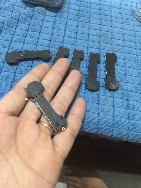 Loa ngoài iphone 4 và iphone 4s