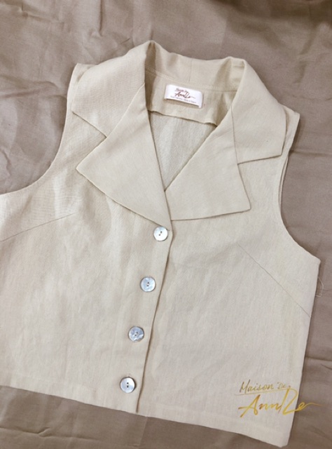 Áo sát nách croptop linen cổ danton