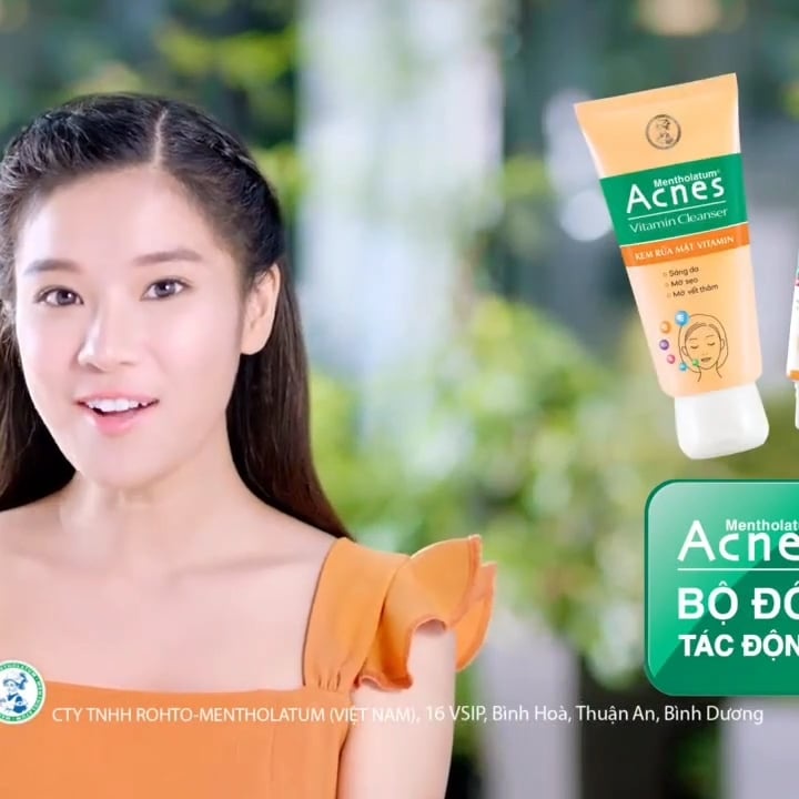 Sữa rửa mặt mờ thâm sẹọ mụn, sáng da chống nắng Acnes