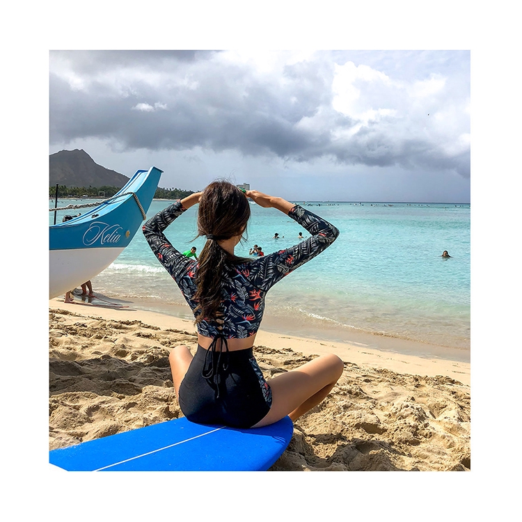 Bộ đồ bơi hai mảnh dài tay lưng cao quyến rũ | BigBuy360 - bigbuy360.vn