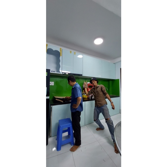 Tủ bếp treo Nhôm kính nguyên bộ trên dưới 10m giá22tr
