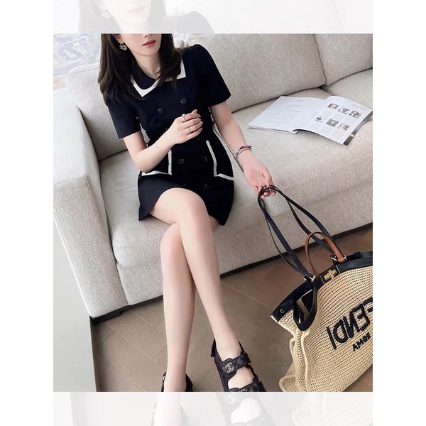 váy đen dáng dài viền trắng túi và cổ nổi bật | BigBuy360 - bigbuy360.vn