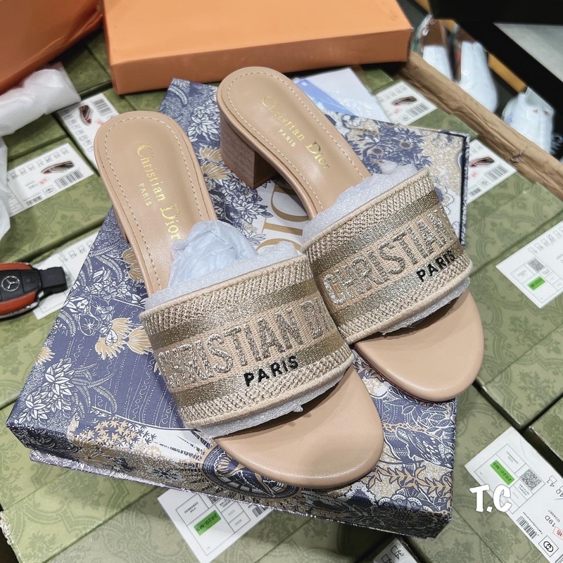 Guốc D i o r thêu chữ 5p fullbox