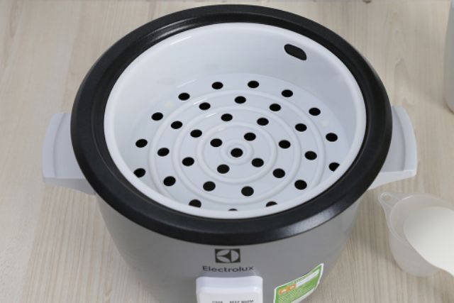 Nồi cơm điện Electroluc 1,8L | BigBuy360 - bigbuy360.vn