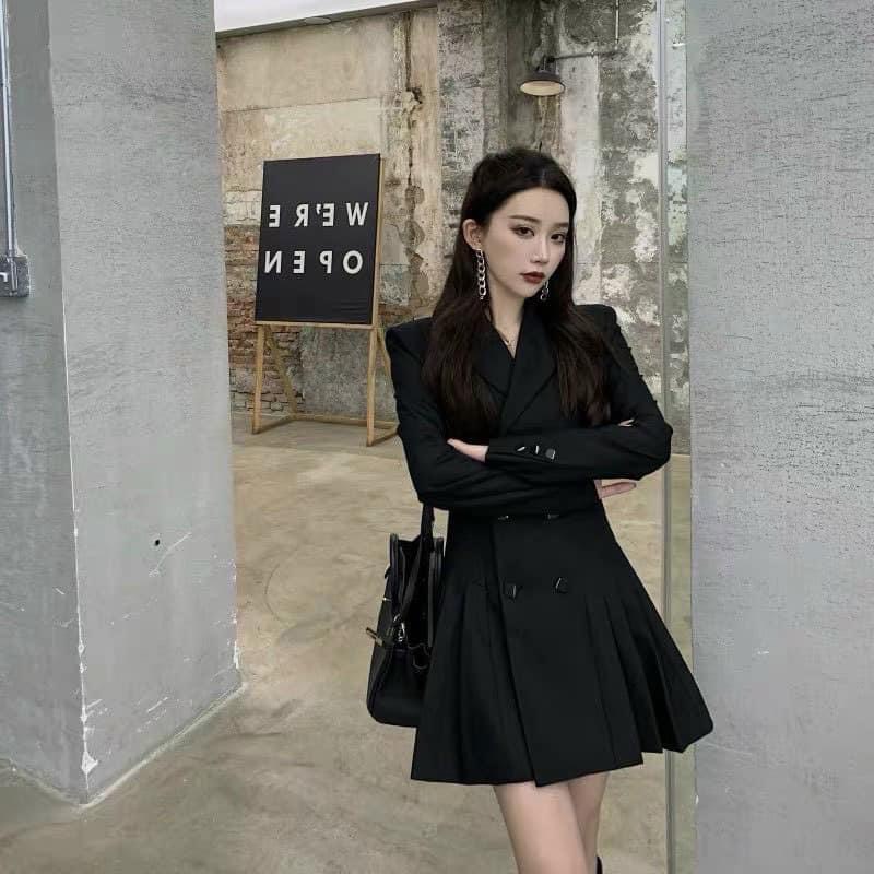 Váy vest đen xếp li khuy tròn cho nữ