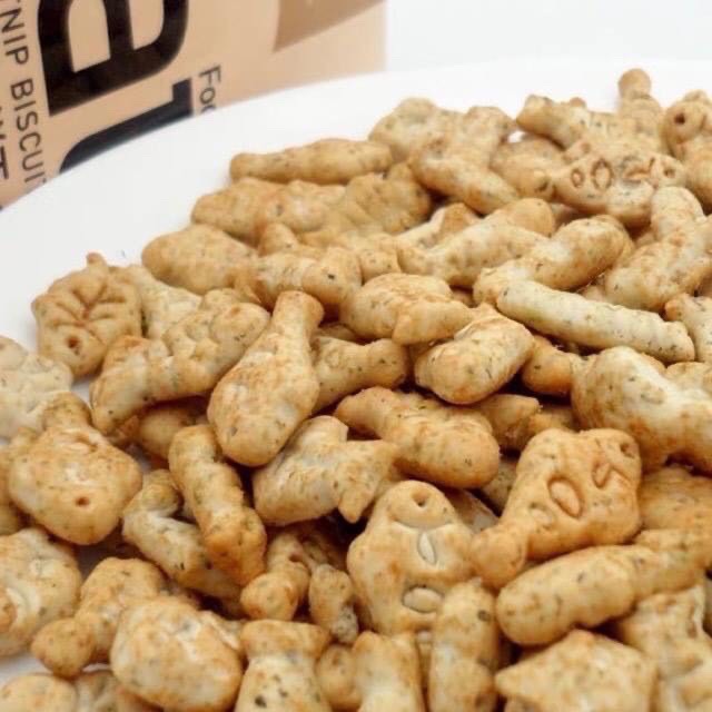 [Mã PET50K giảm Giảm 10% - Tối đa 50K đơn từ 250K] [Giao ngay HOẢ TỐC] Bánh thưởng catnip Luscious cao cấp cho mèo 80g
