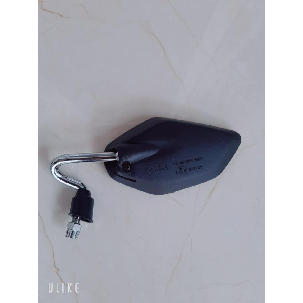 kính chiếu hậu kiểu uốn cong