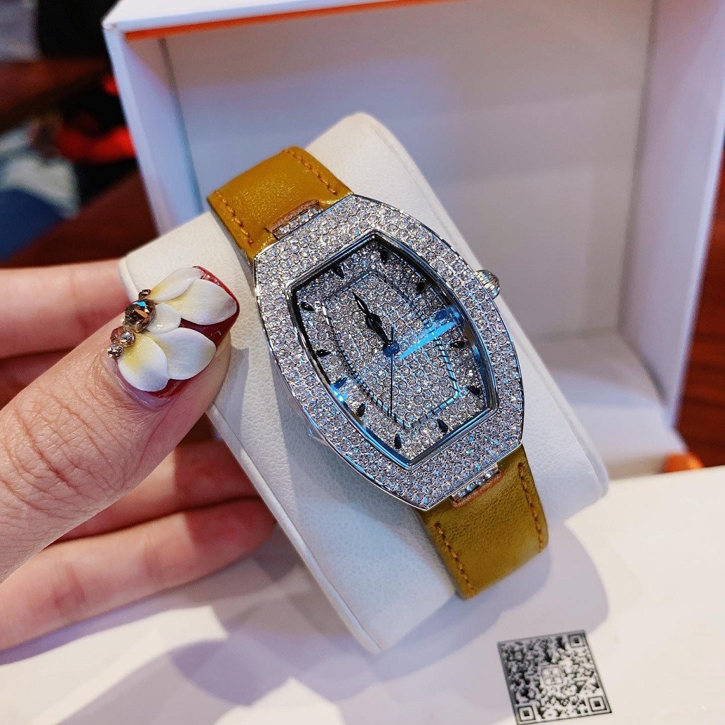 Set Đồng Hồ Davena Nữ Mặt Oval Full Đá Silver Chính Hãng 34mm