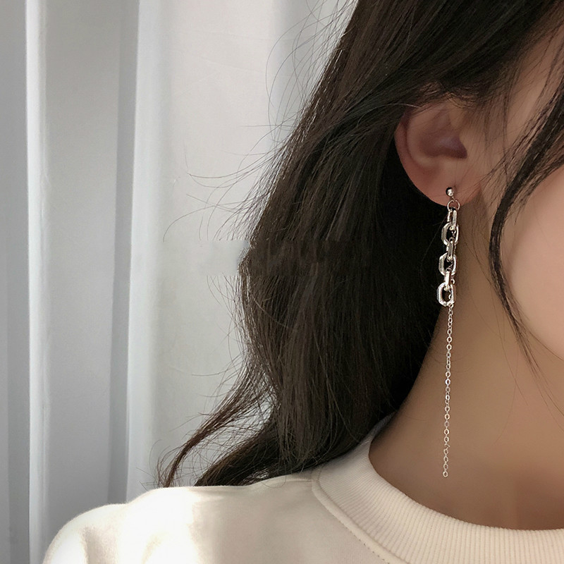 Khuyên tai dáng dài tạo hình độc đáo cho nữ