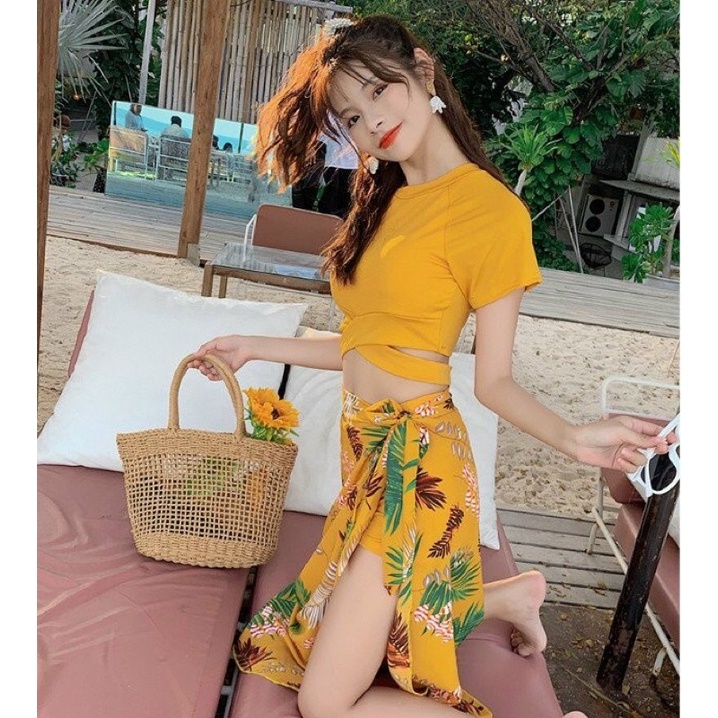 Bộ áo tắm 2 mảnh kèm khăn sang chảnh