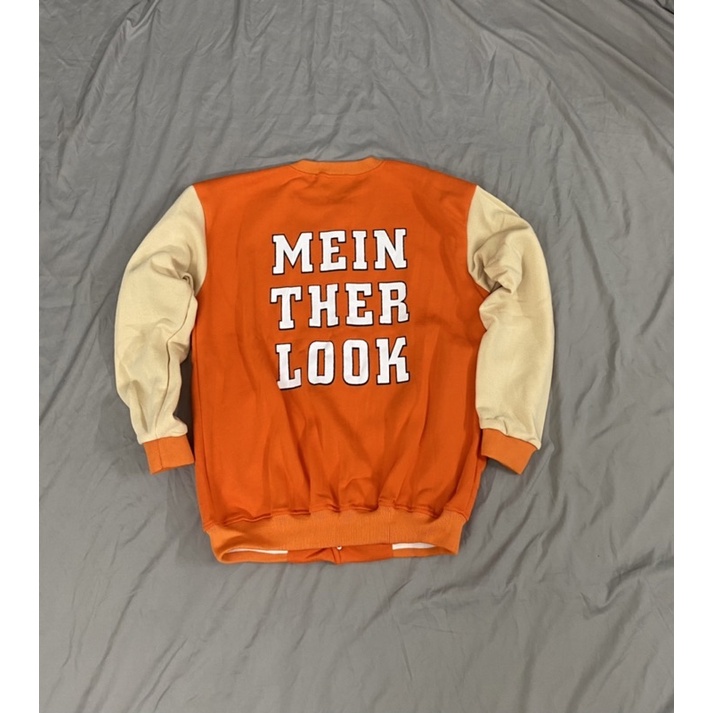 VARSIRY JACKET BOMBER MEIN THER LOOK - Bomber Nỉ Cam chữ M siêu hot
