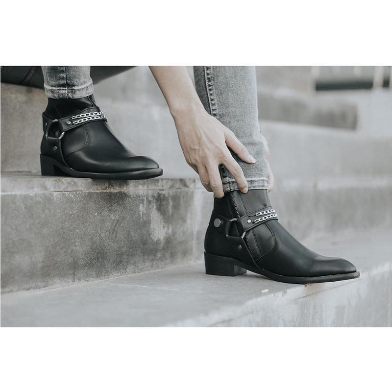 Giày nam Harness Boot chất da bóng nhẹ, trơn nhẵn, đế 4cm, kèm đai xích, kiểu dáng thời trang phù hợp nhiều phong cách